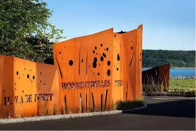 顺义锈钢板景观